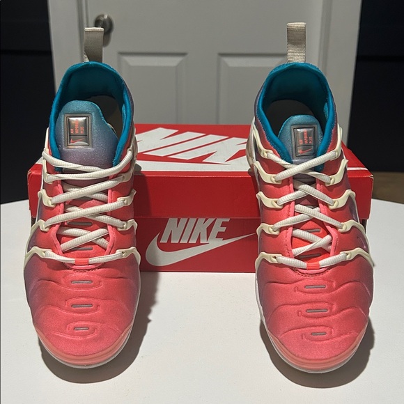 Nike Air VaporMax Plus “Lava Glow Blue Lagoon” Women’s Size 6.5 - Picture 3 of 9